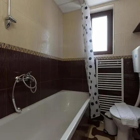 בית נופש Kaja בנסקו